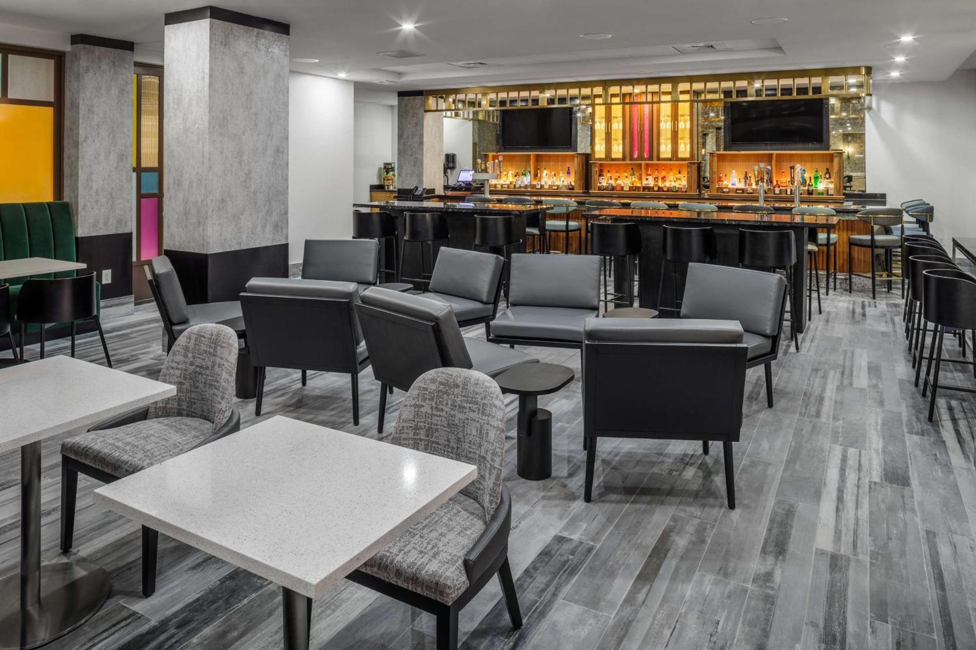 מלון South Bradenton Doubletree By Hilton Sarasota Bradenton Airport מראה חיצוני תמונה