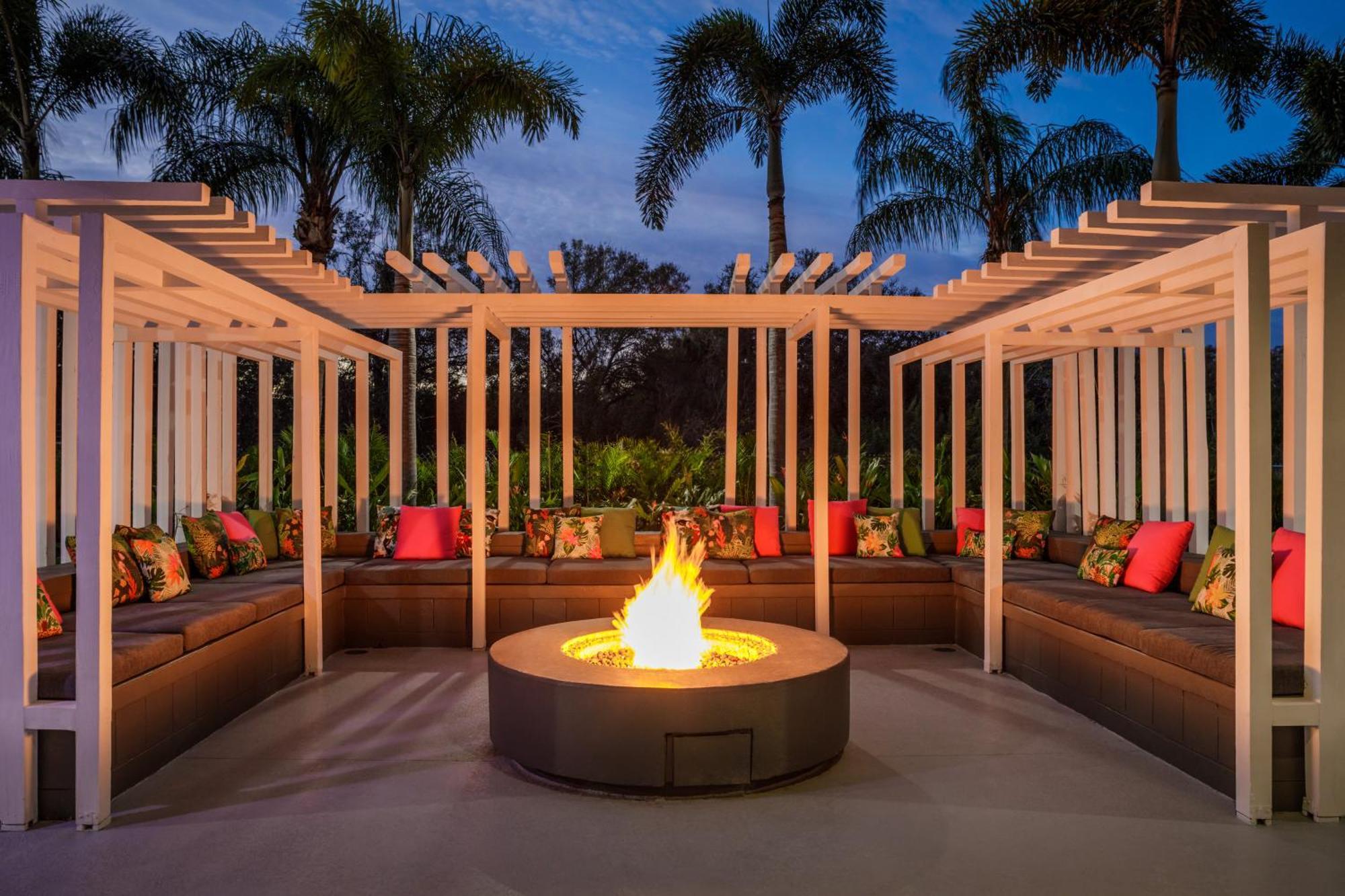 מלון South Bradenton Doubletree By Hilton Sarasota Bradenton Airport מראה חיצוני תמונה