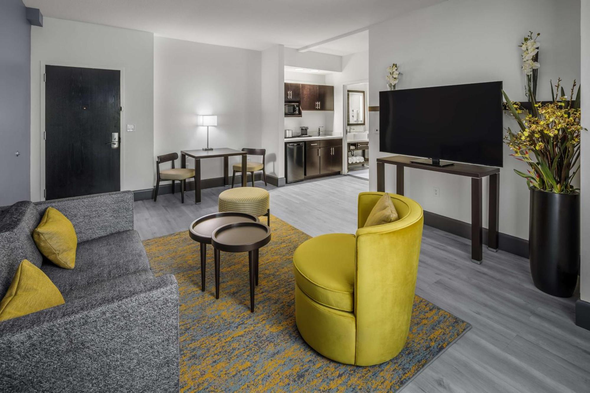 מלון South Bradenton Doubletree By Hilton Sarasota Bradenton Airport מראה חיצוני תמונה