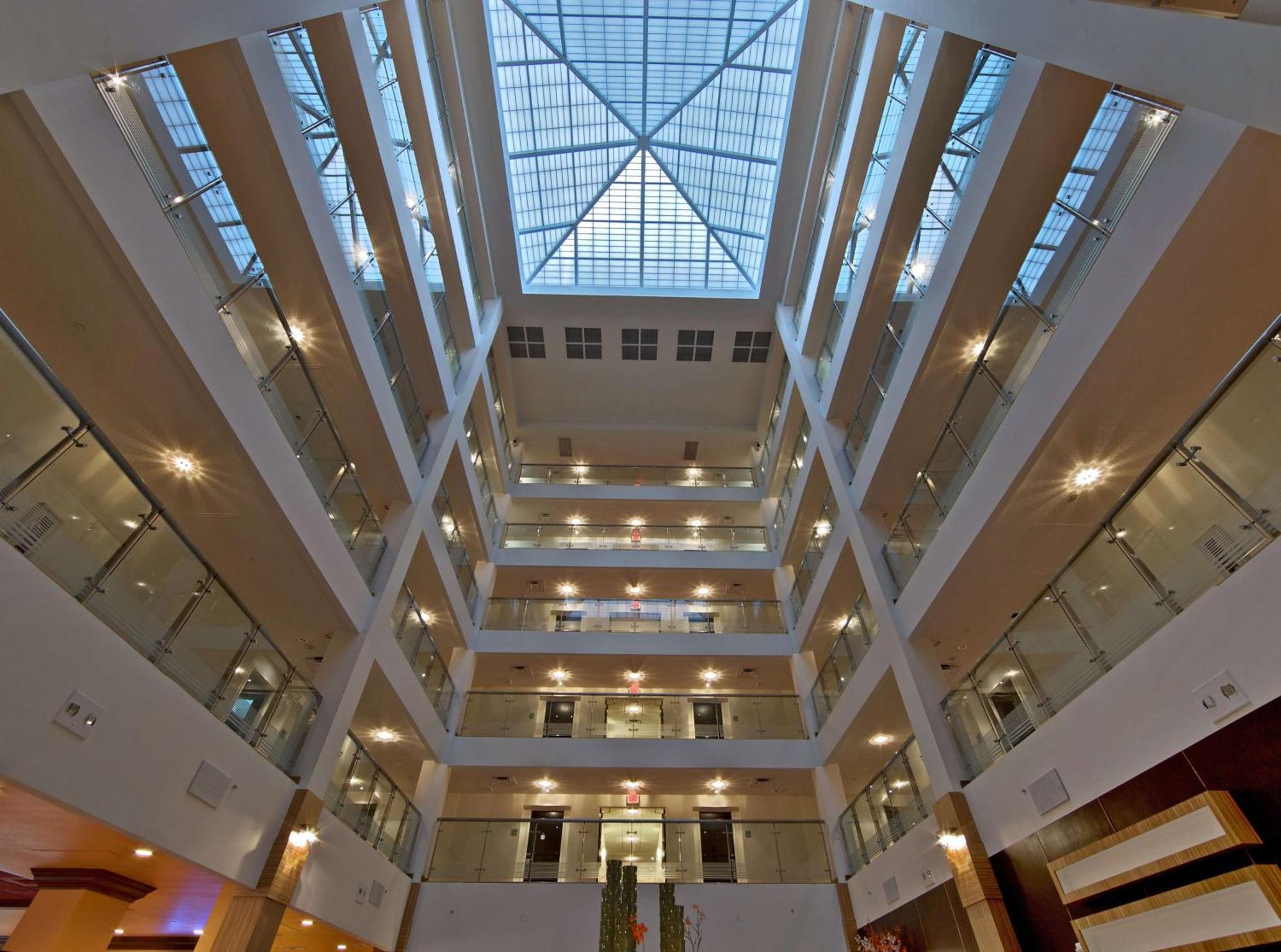 מלון South Bradenton Doubletree By Hilton Sarasota Bradenton Airport מראה חיצוני תמונה