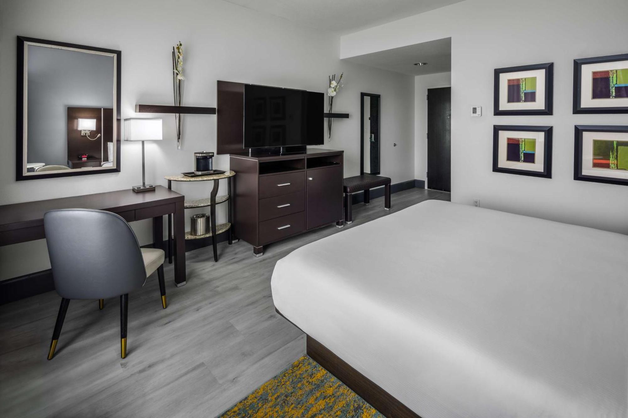 מלון South Bradenton Doubletree By Hilton Sarasota Bradenton Airport מראה חיצוני תמונה
